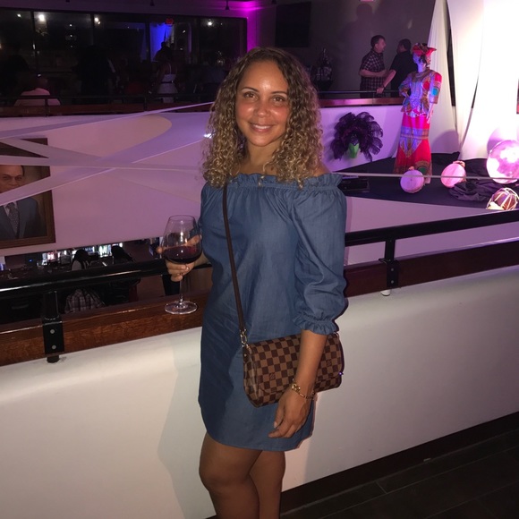 🌟Posh Ambassador🌟 - Picture 3 of 7